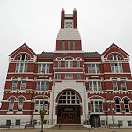 Iowa, Mahaska County Courthouse.png