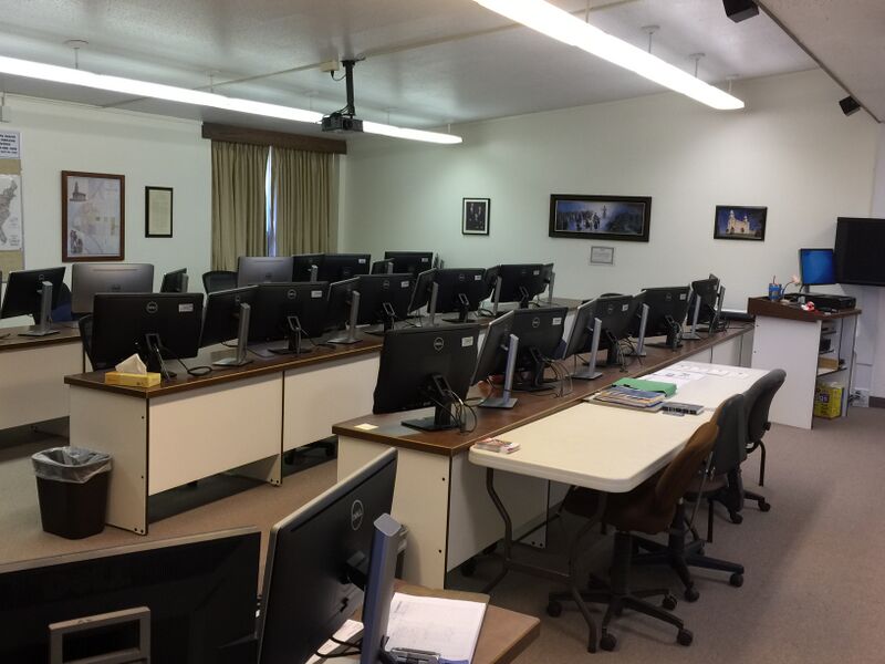 File:Monroe UT FHC Computer and Training room.JPG